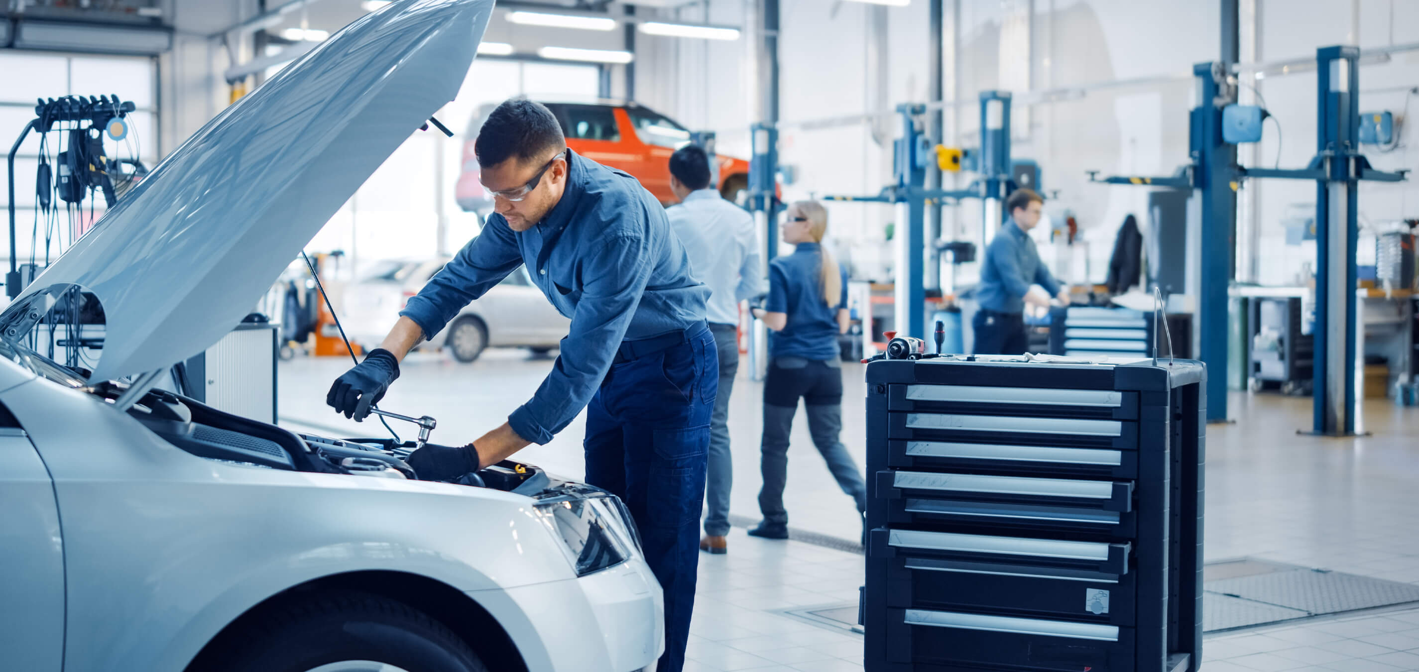Aracınızı Anlayan Bir Yer Var: Güneri Motors ile Servis Sadece Tamir Değil, Güvendir